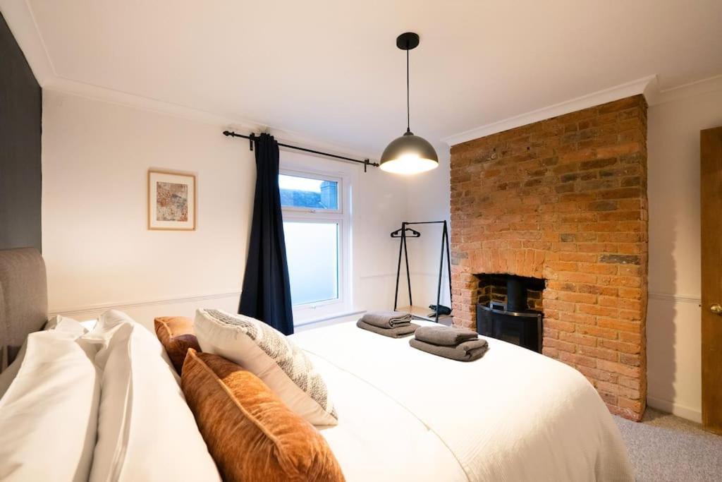 3 Bedroom Home Close To Town Centre With Wifi & Garden Royal Tunbridge Wells Exterior photo