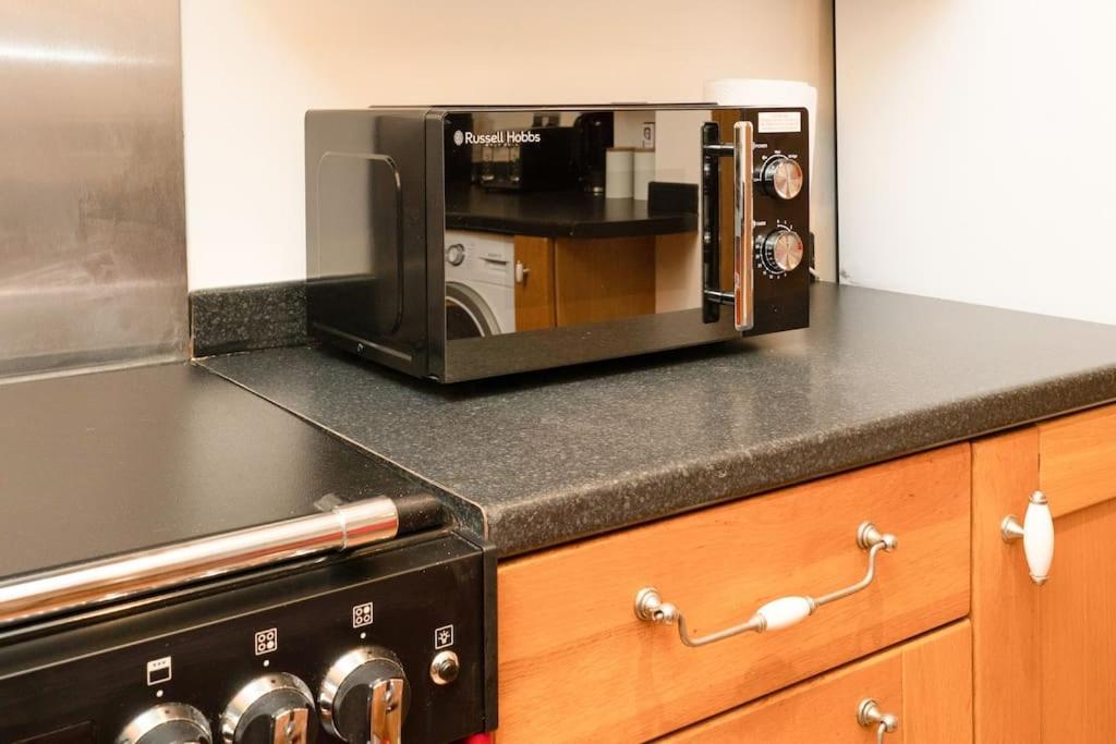 3 Bedroom Home Close To Town Centre With Wifi & Garden Royal Tunbridge Wells Exterior photo