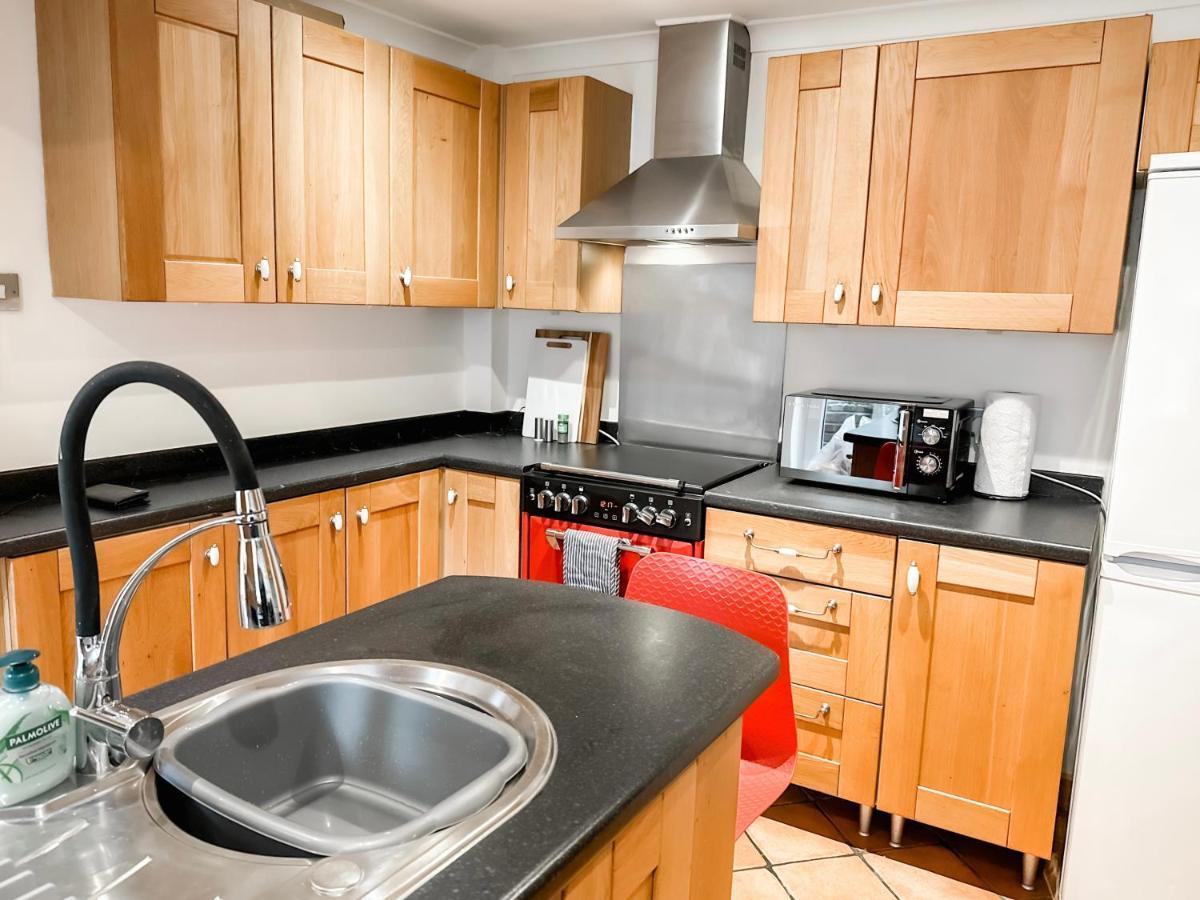 3 Bedroom Home Close To Town Centre With Wifi & Garden Royal Tunbridge Wells Exterior photo